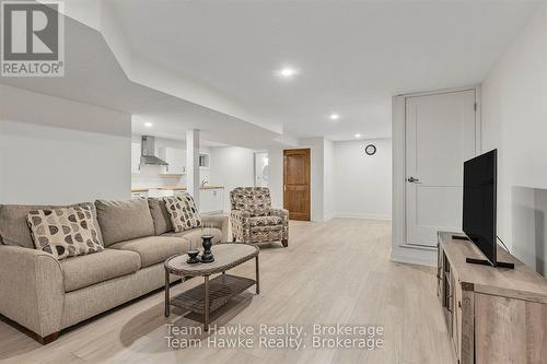 969 William Street, Midland, ON - Indoor Photo Showing Living Room