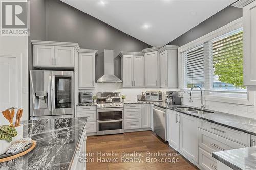 969 William Street, Midland, ON - Indoor Photo Showing Kitchen With Stainless Steel Kitchen With Double Sink With Upgraded Kitchen