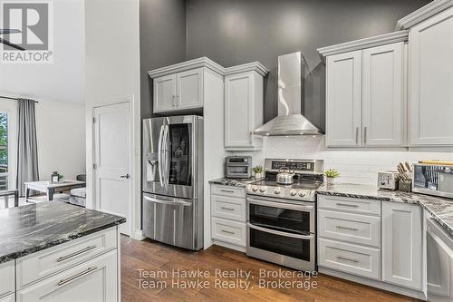 969 William Street, Midland, ON - Indoor Photo Showing Kitchen