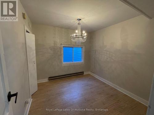 Bedroom 2 - 560 John Street N, Gravenhurst (Muskoka (S)), ON - Indoor Photo Showing Other Room