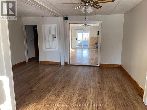 Dining area - 560 John Street N, Gravenhurst (Muskoka (S)), ON - Indoor Photo Showing Other Room