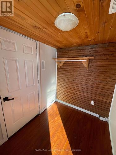 Front entrance to garage and house - 560 John Street N, Gravenhurst (Muskoka (S)), ON - Indoor Photo Showing Other Room