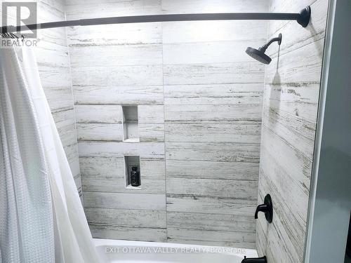 1485 Rapid Road, Whitewater Region, ON - Indoor Photo Showing Bathroom