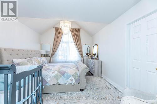 735 Brasswinds Trail, Oshawa, ON - Indoor Photo Showing Bedroom