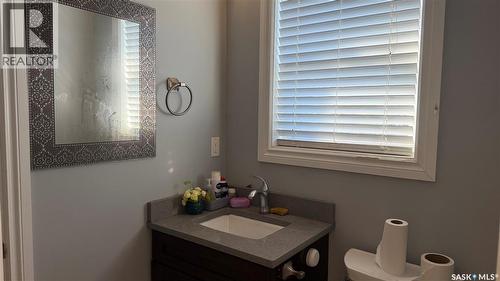 231 S Avenue N, Saskatoon, SK - Indoor Photo Showing Bathroom