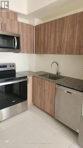 26 - 155 Tapscott Road Ne, Toronto, ON - Indoor Photo Showing Kitchen