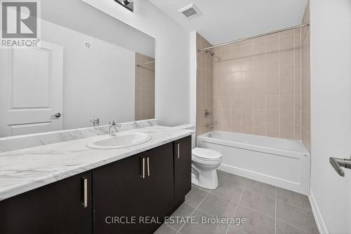 6 Wyn Wood Lane, Orillia, ON - Indoor Photo Showing Bathroom