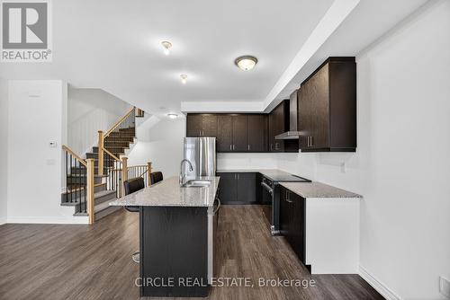 6 Wyn Wood Lane, Orillia, ON - Indoor Photo Showing Kitchen With Double Sink With Upgraded Kitchen