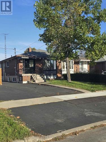 65 Elnathan Crescent, Toronto, ON - Outdoor