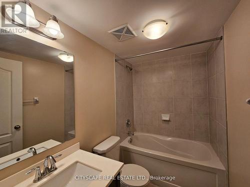 8 - 5605 Oscar Peterson Boulevard, Mississauga, ON - Indoor Photo Showing Bathroom