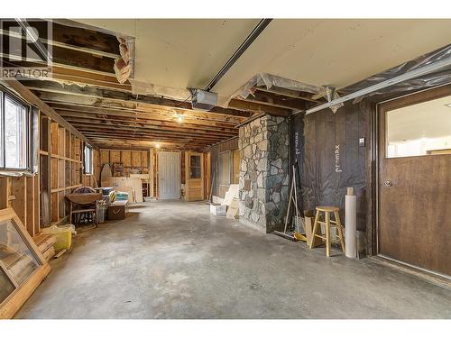 840 Matt Road, Kelowna, BC - Indoor