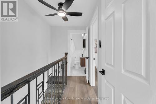 10 Gordon Street, Hamilton, ON - Indoor Photo Showing Other Room