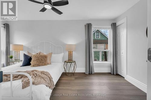10 Gordon Street, Hamilton, ON - Indoor Photo Showing Bedroom