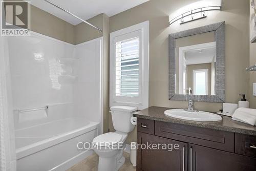2221 Tribalwood Street, London North (North E), ON - Indoor Photo Showing Bathroom