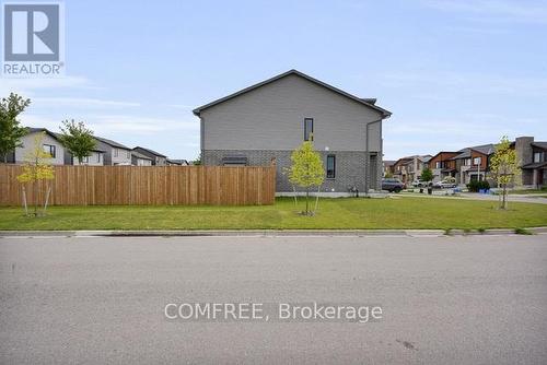 2221 Tribalwood Street, London North (North E), ON - Outdoor