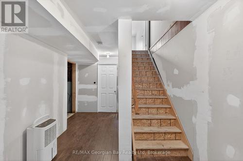 836 Coral Springs Lane, Midland, ON - Indoor Photo Showing Other Room