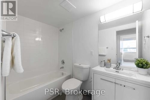 707 - 240 Markland Drive, Toronto, ON - Indoor Photo Showing Bathroom