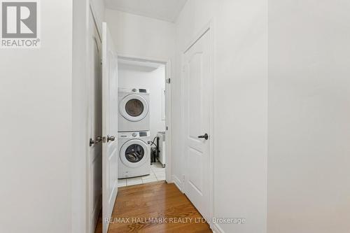 94 Olde Town Road, Brampton, ON - Indoor Photo Showing Laundry Room