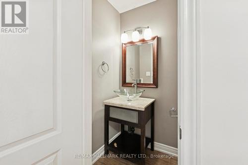 94 Olde Town Road, Brampton, ON - Indoor Photo Showing Bathroom