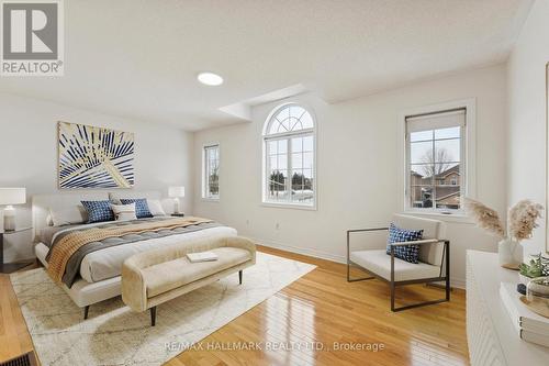 94 Olde Town Road, Brampton, ON - Indoor Photo Showing Bedroom