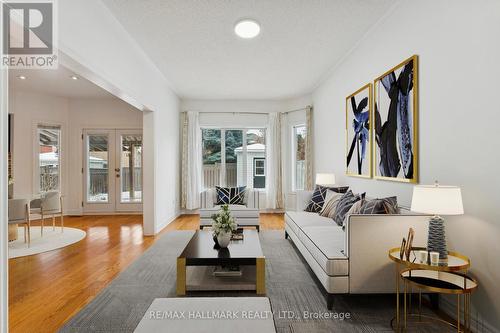 94 Olde Town Road, Brampton, ON - Indoor Photo Showing Living Room