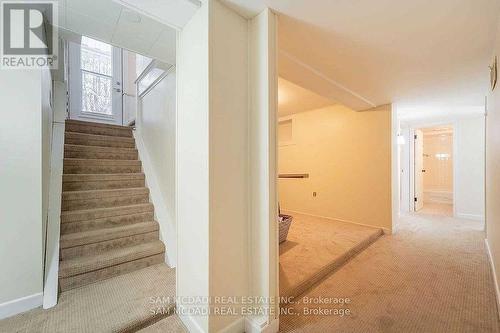 1730 Sunningdale Bend, Mississauga, ON - Indoor Photo Showing Other Room