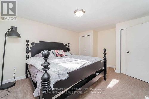 1730 Sunningdale Bend, Mississauga, ON - Indoor Photo Showing Bedroom