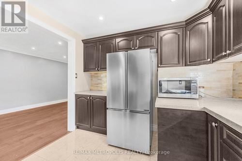 Main - 228 Penn Avenue S, Newmarket, ON - Indoor Photo Showing Kitchen