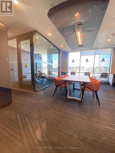 822 - 1037 The Queensway, Toronto, ON - Indoor Photo Showing Other Room