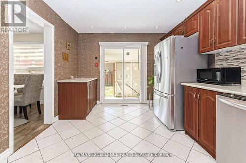 29 Faywood Drive, Brampton, ON - Indoor Photo Showing Kitchen