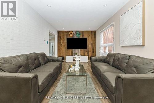 29 Faywood Drive, Brampton, ON - Indoor Photo Showing Living Room