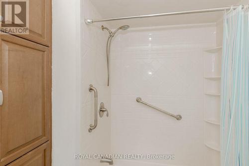 3940 Hazelridge Road, Mississauga, ON - Indoor Photo Showing Bathroom