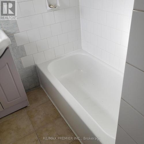 118 Bude Street, Toronto, ON - Indoor Photo Showing Bathroom