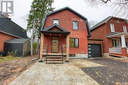 191 SPRINGFIELD ROAD  Ottawa, ON K1M 1C3