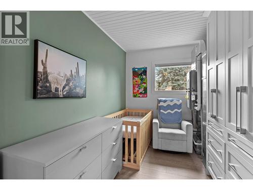 584 Okanagan Boulevard, Kelowna, BC - Indoor