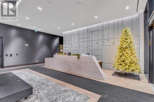 1305 - 65 Broadway Avenue, Toronto, ON - Indoor Photo Showing Other Room