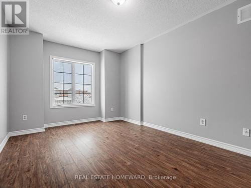 304 Flagstone Way, Newmarket, ON - Indoor Photo Showing Other Room