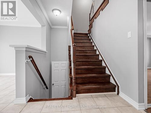 304 Flagstone Way, Newmarket, ON - Indoor Photo Showing Other Room