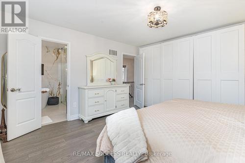 5383 Red Brush Drive, Mississauga, ON - Indoor Photo Showing Bedroom