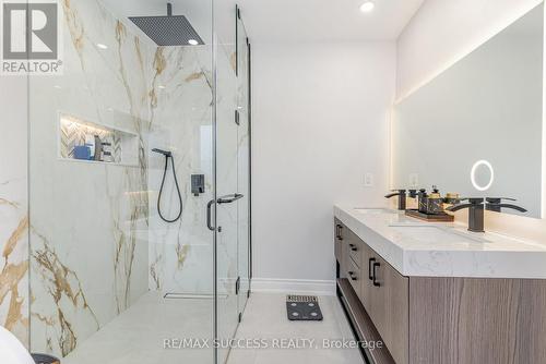 5383 Red Brush Drive, Mississauga, ON - Indoor Photo Showing Bathroom
