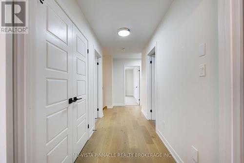 1895 Fountain Grass Drive, London South (South B), ON - Indoor Photo Showing Other Room