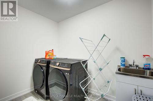 1895 Fountain Grass Drive, London South (South B), ON - Indoor Photo Showing Laundry Room