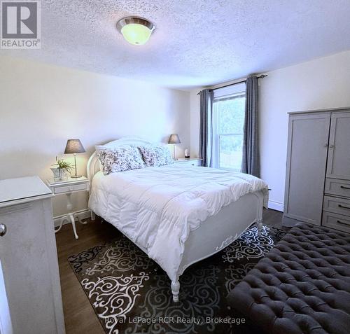 1198 2Nd Avenue W, Owen Sound, ON - Indoor Photo Showing Bedroom