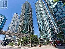 2501 - 33 BAY STREET  Toronto, ON M5J 2Z3