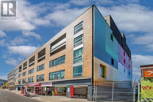 301 - 160 Baldwin Street, Toronto, ON - Outdoor