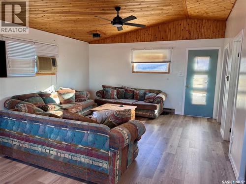 69 Snedden Crescent, Maple Bush Rm No. 224, SK - Indoor Photo Showing Living Room