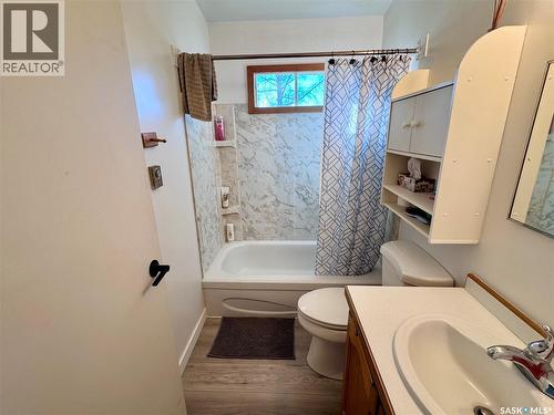 69 Snedden Crescent, Maple Bush Rm No. 224, SK - Indoor Photo Showing Bathroom