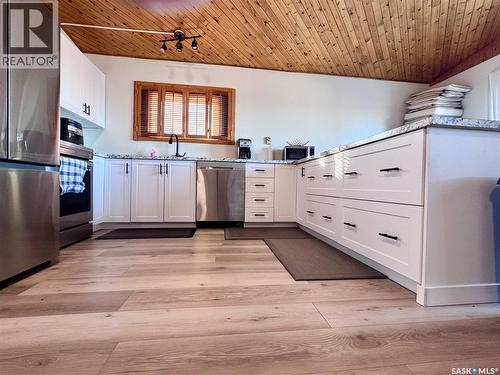 69 Snedden Crescent, Maple Bush Rm No. 224, SK - Indoor Photo Showing Kitchen