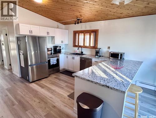 69 Snedden Crescent, Maple Bush Rm No. 224, SK - Indoor Photo Showing Kitchen With Stainless Steel Kitchen