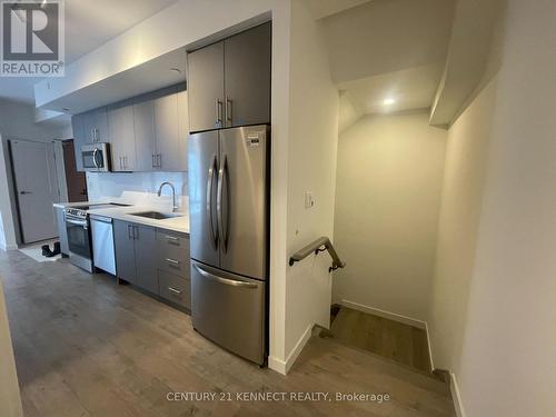 25 - 109 Marydale Avenue, Markham, ON - Indoor Photo Showing Kitchen